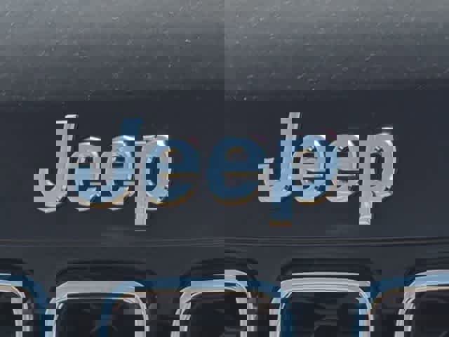 Used 2019 Jeep Grand Cherokee Limited w/ Luxury Group II AWD/4WD image 12