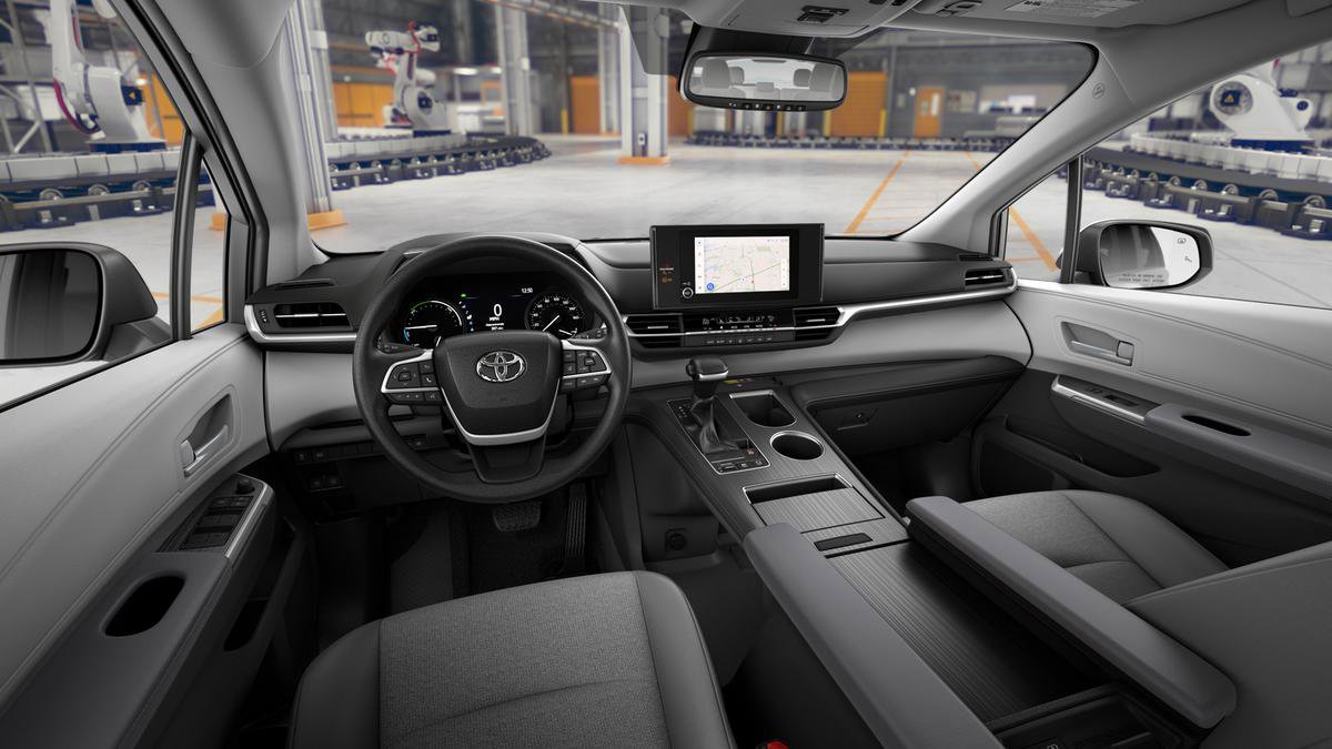 New 2026 Toyota Sienna LE FWD image 19