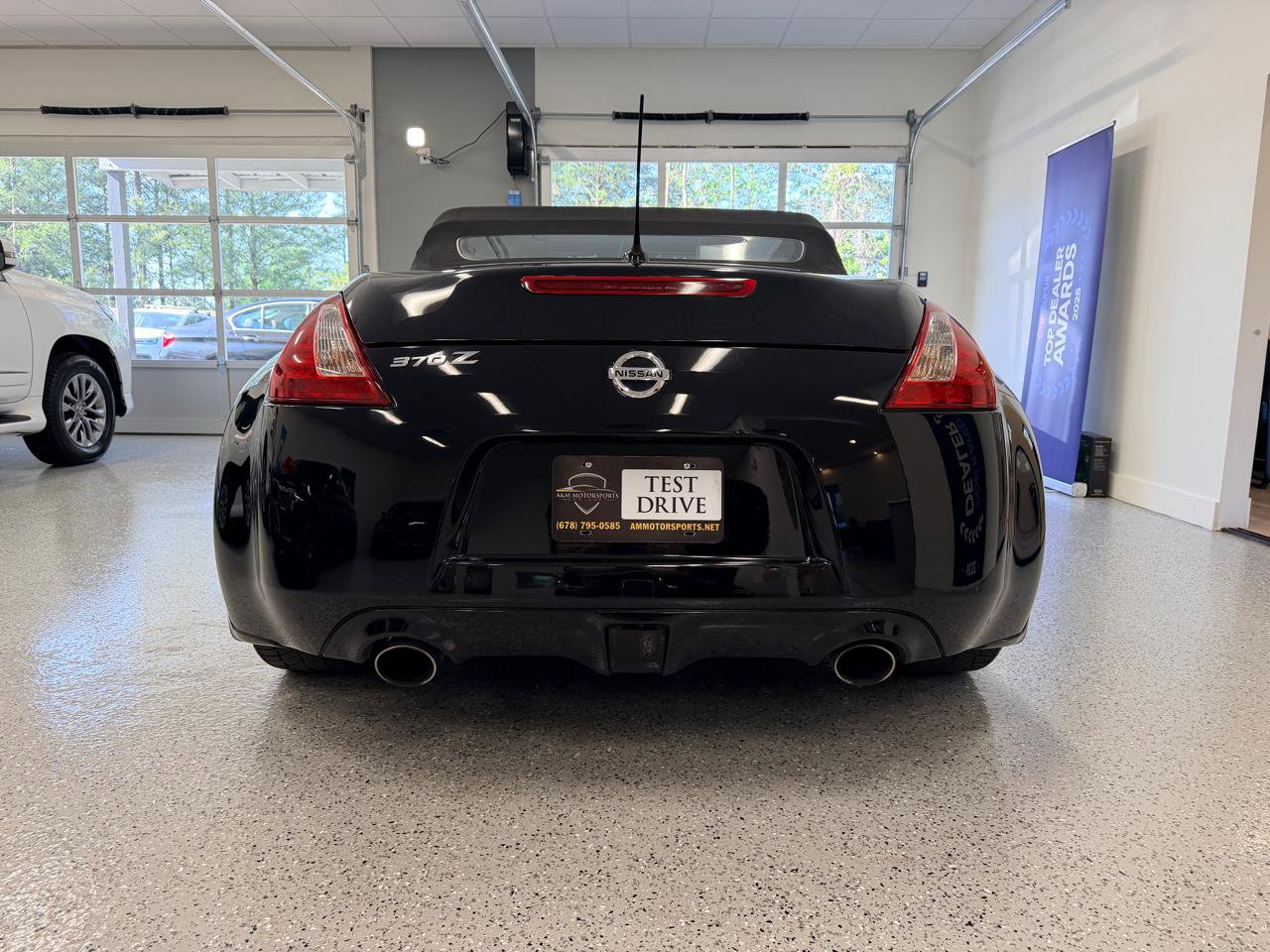 Used 2010 Nissan 370Z Touring RWD image 7