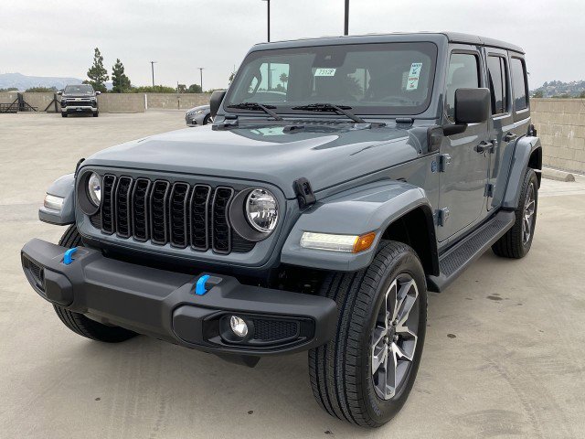 Used 2024 Jeep Wrangler Unlimited w/ Convenience Group