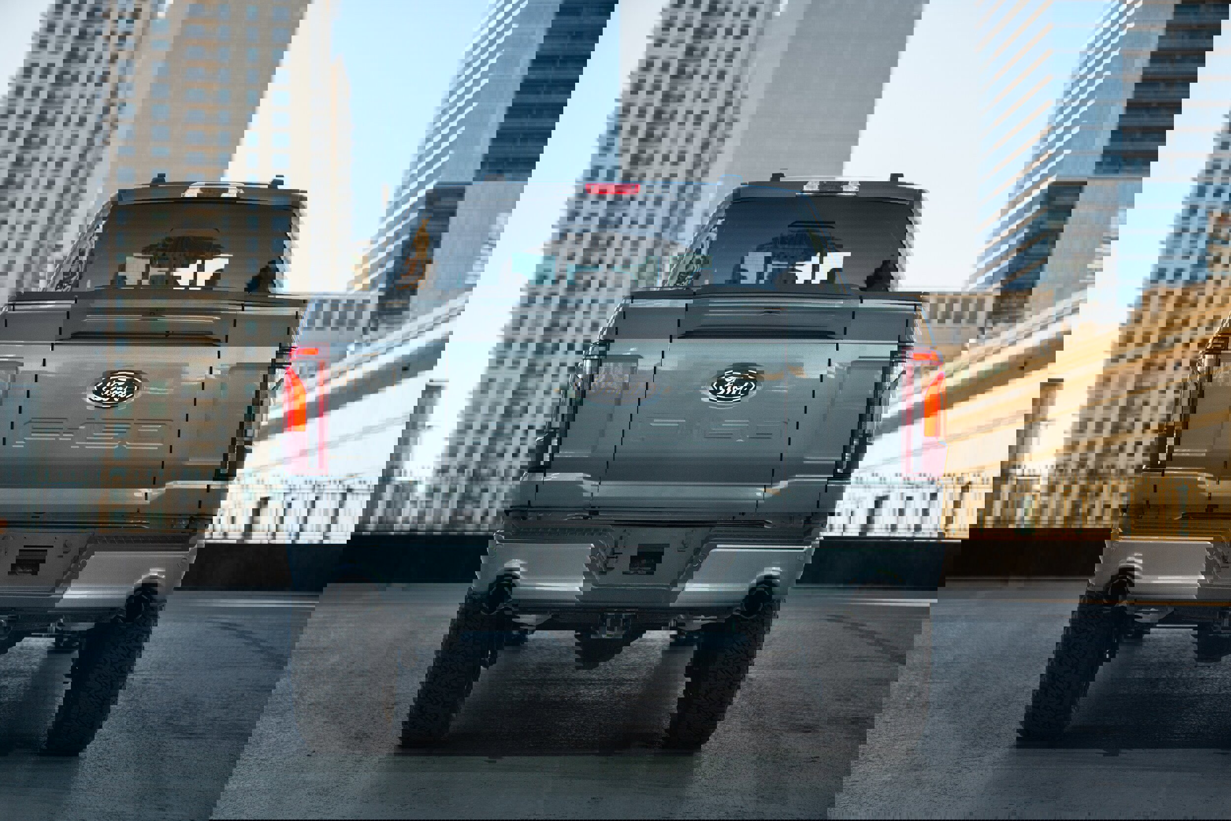 Used 2025 Ford F150 Lariat w/ Equipment Group 502A High image 11