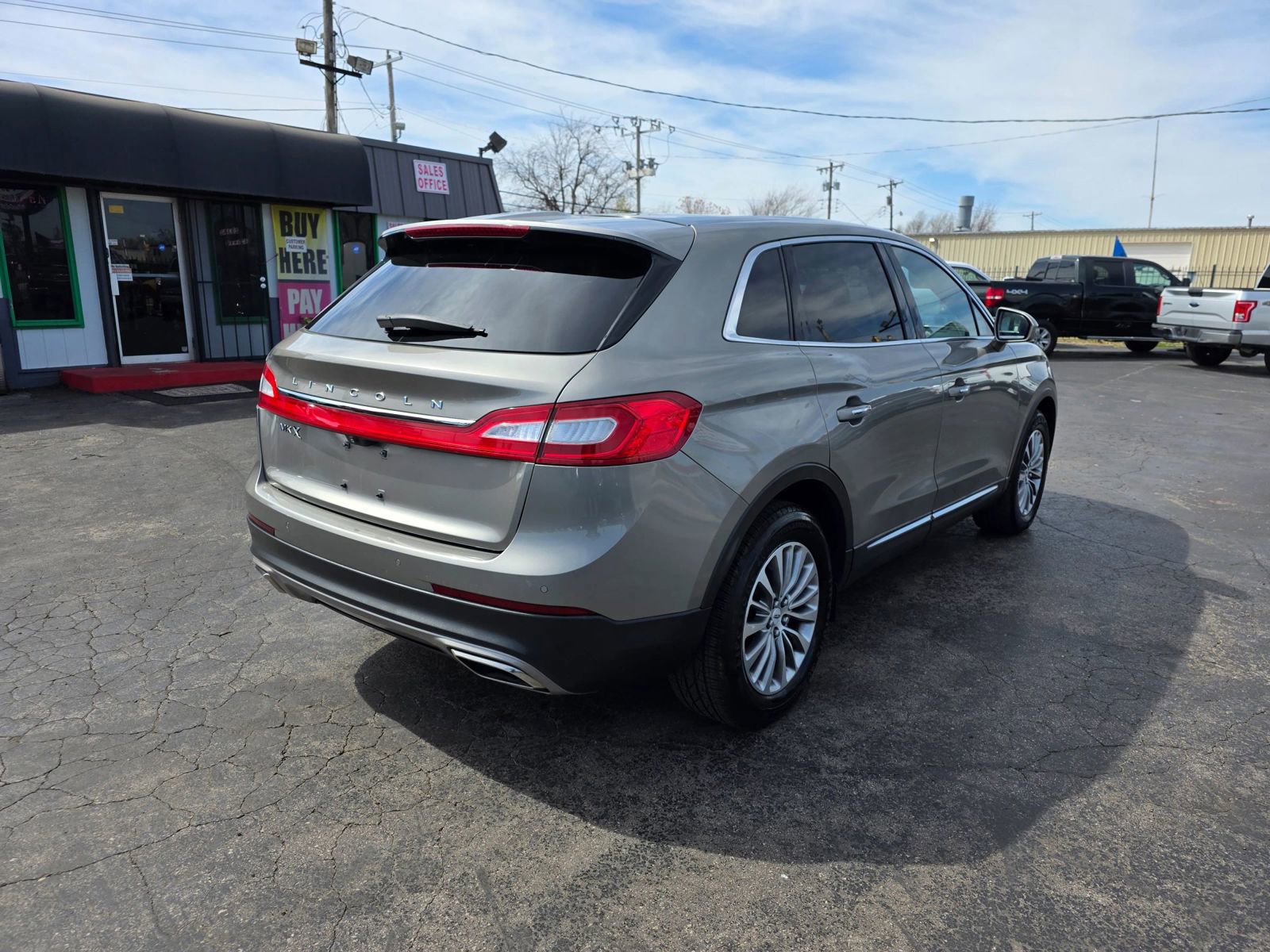 Used 2017 Lincoln MKX Select image 6
