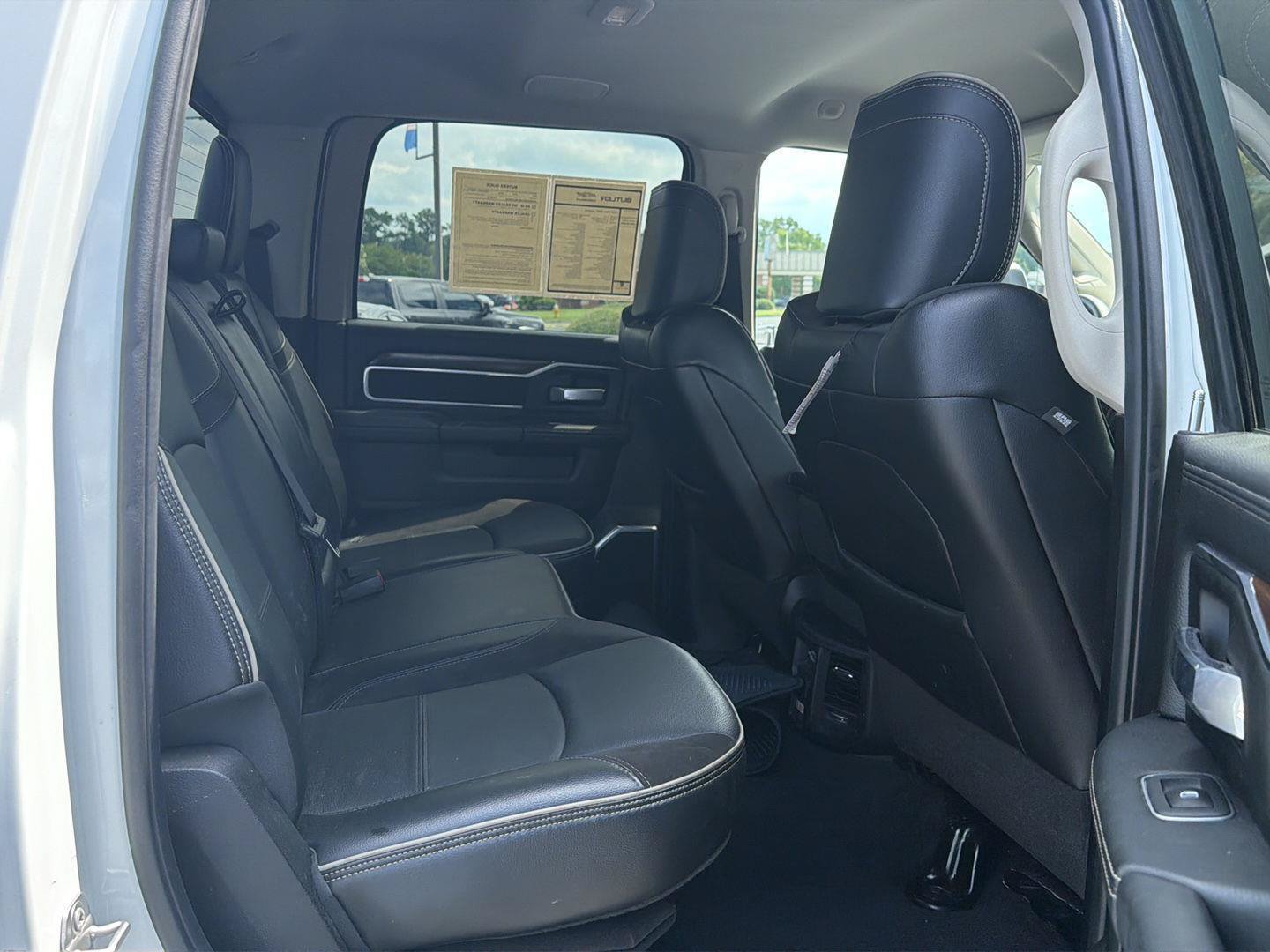 Used 2024 RAM 2500 Laramie AWD/4WD image 12