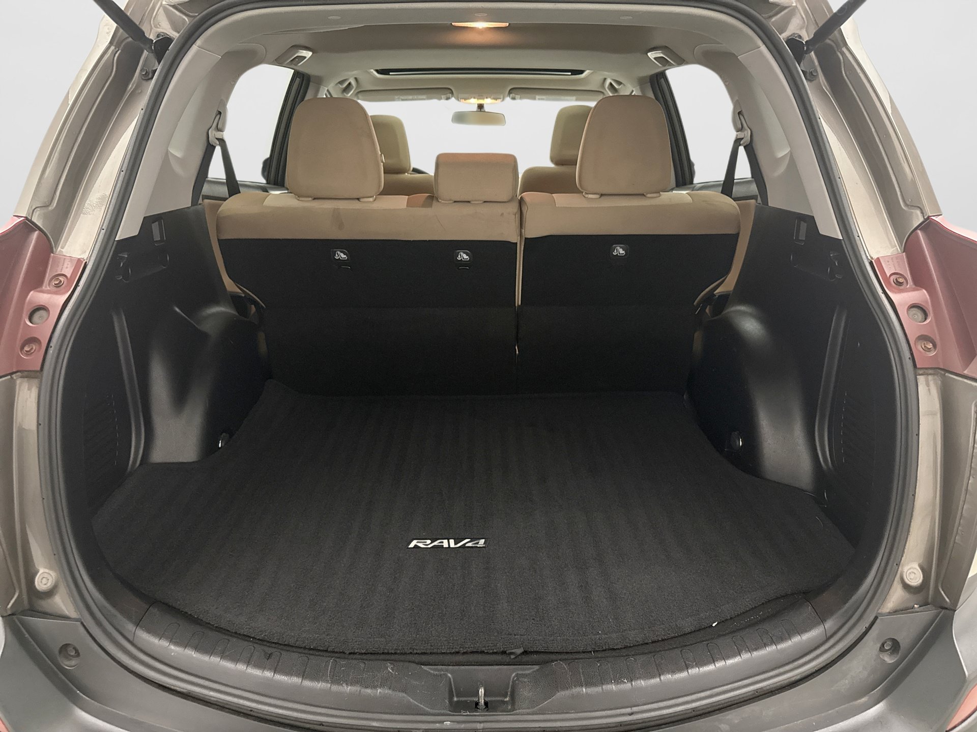 Used 2015 Toyota RAV4 XLE AWD/4WD image 19