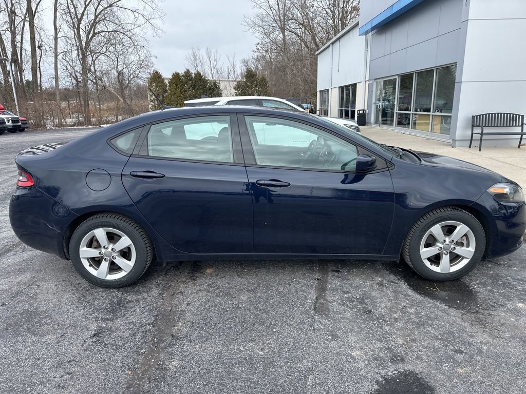 Used 2015 Dodge Dart SXT image 2