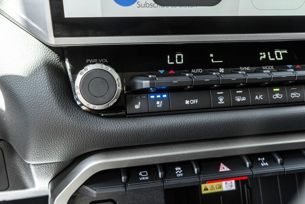 Used 2022 Toyota Tundra Limited AWD/4WD image 9
