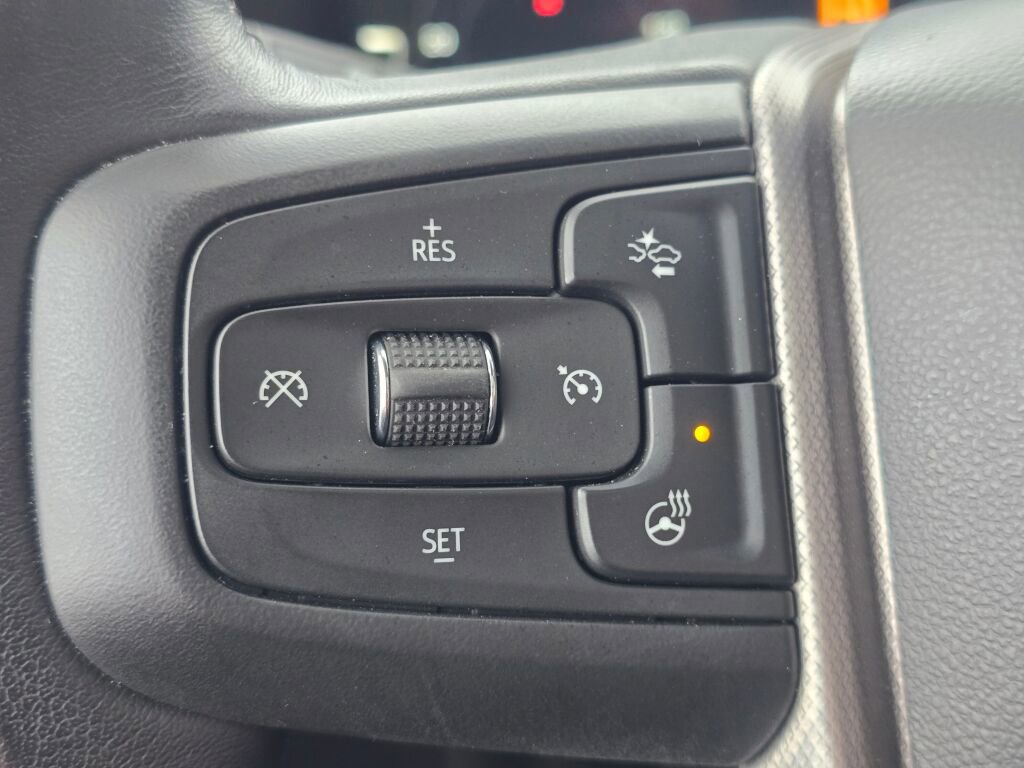 Used 2023 GMC Yukon XL Denali image 42