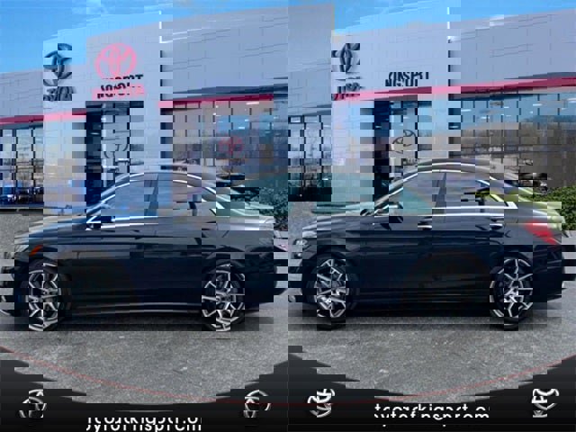 Used 2018 Mercedes-Benz S 560 Sedan image 2