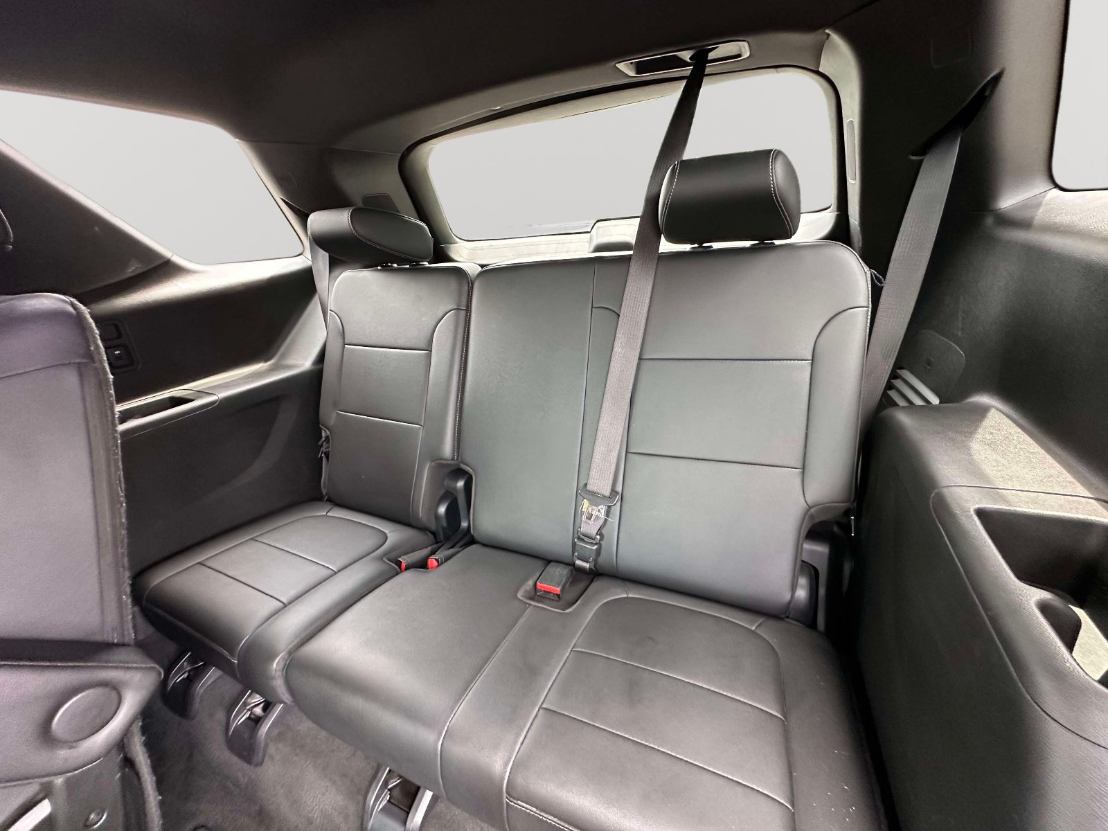 Used 2023 Chevrolet Traverse LT w/ LT Premium Package AWD/4WD image 33