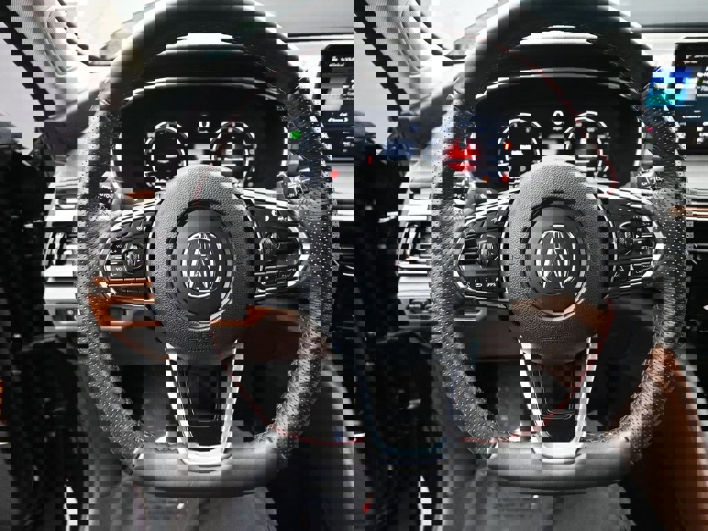 Used 2023 Acura MDX SH-AWD w/ Technology Package image 11