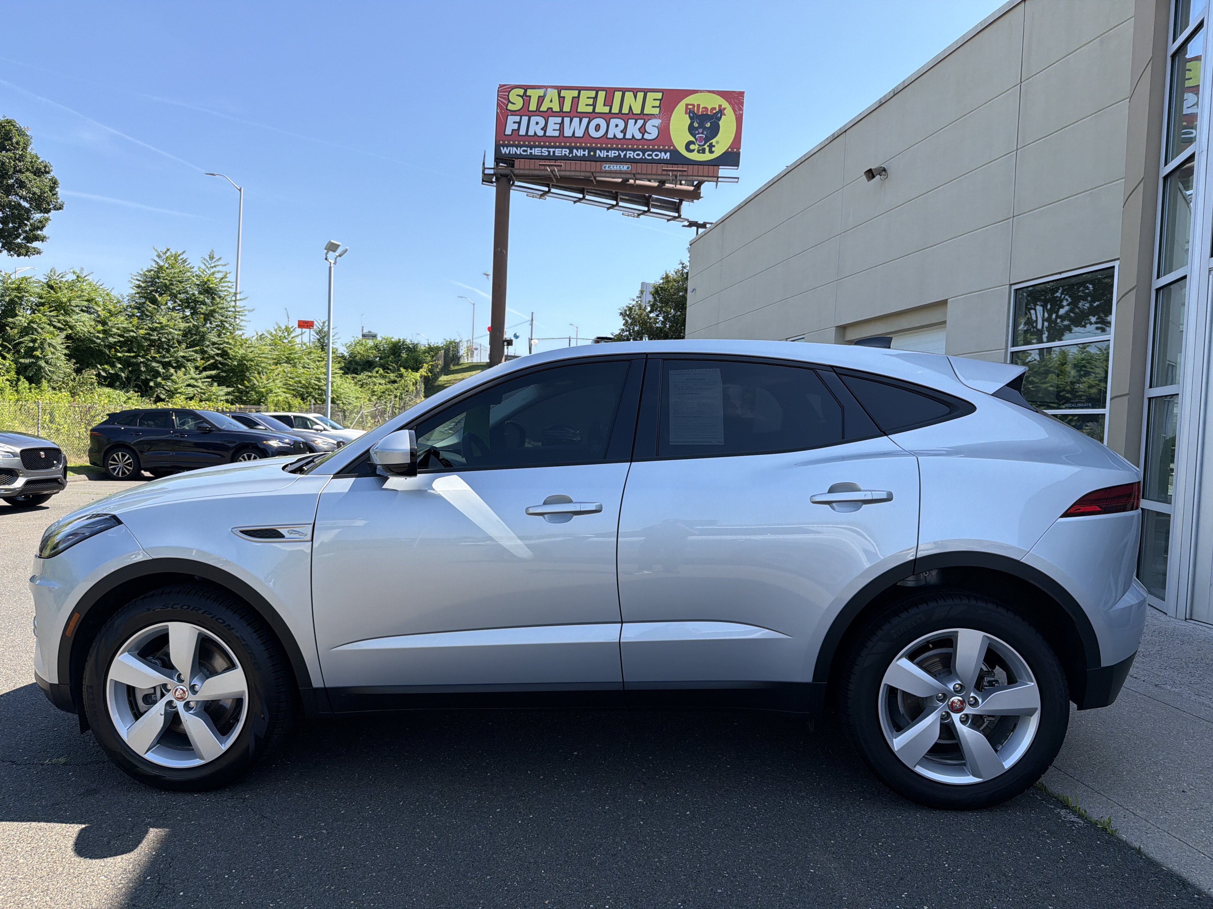 Used 2023 Jaguar E-PACE SE AWD/4WD image 6