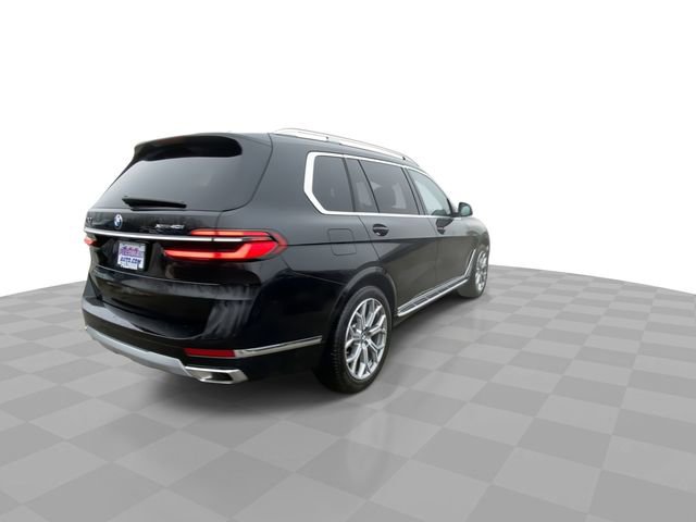 Used 2025 BMW X7 xDrive40i image 2