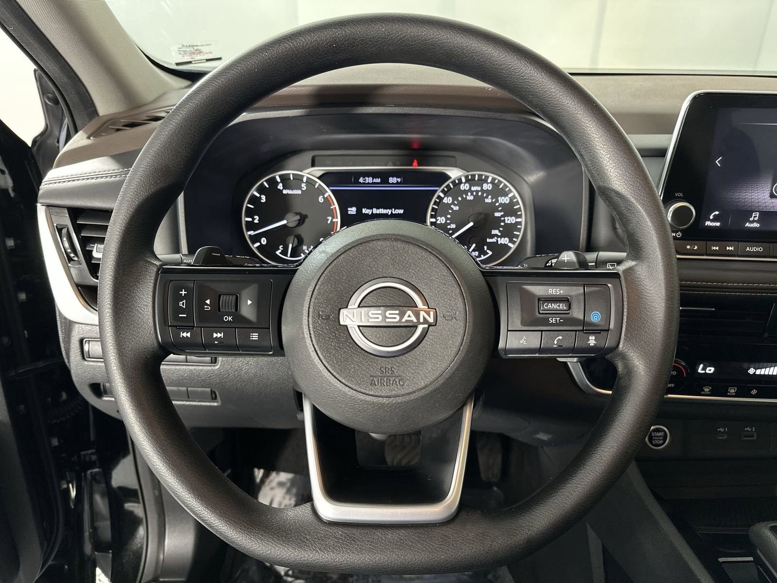 Used 2022 Nissan Rogue SV image 14