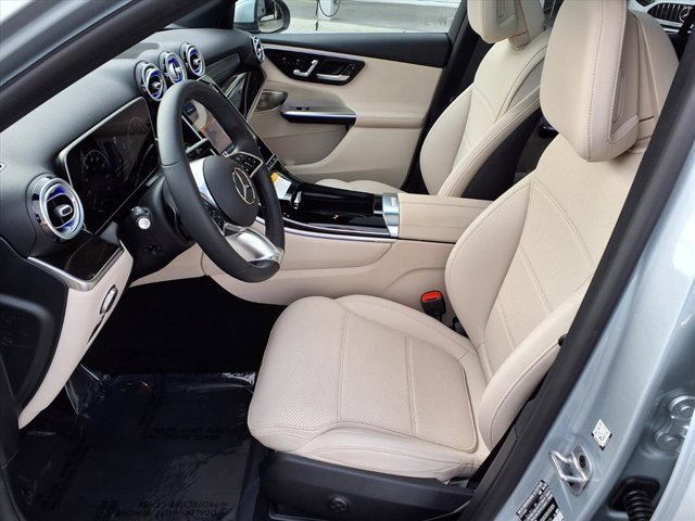 Used 2025 Mercedes-Benz GLC 300 image 14