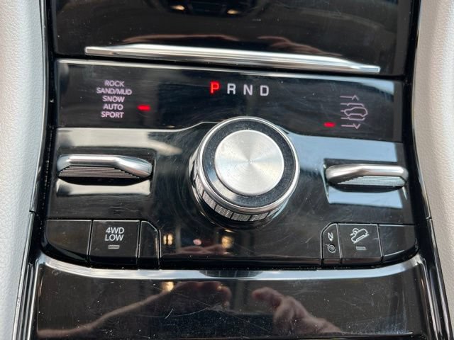 Used 2022 Jeep Grand Cherokee Overland AWD/4WD image 24