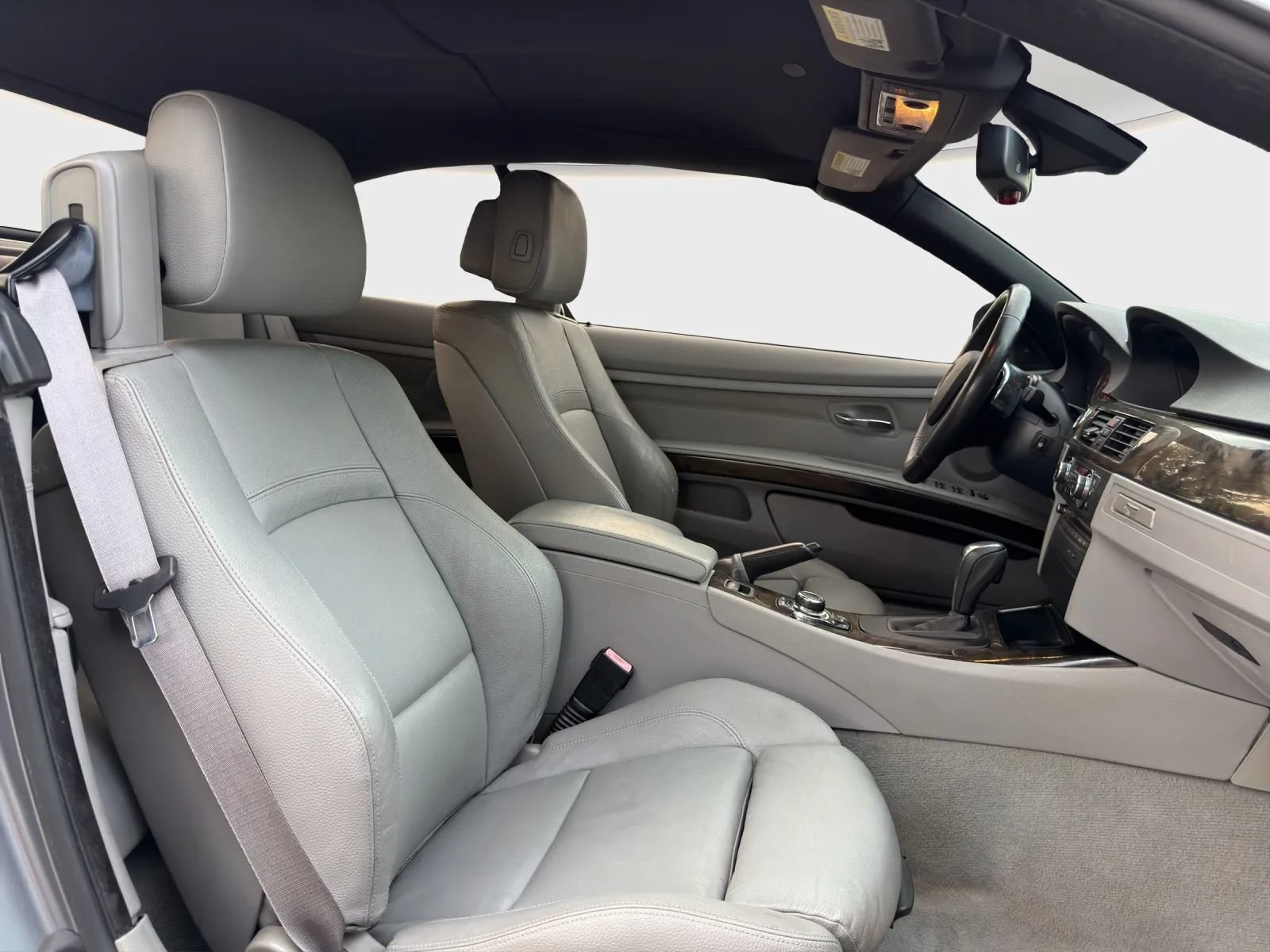 Used 2010 BMW 335i Convertible RWD image 18