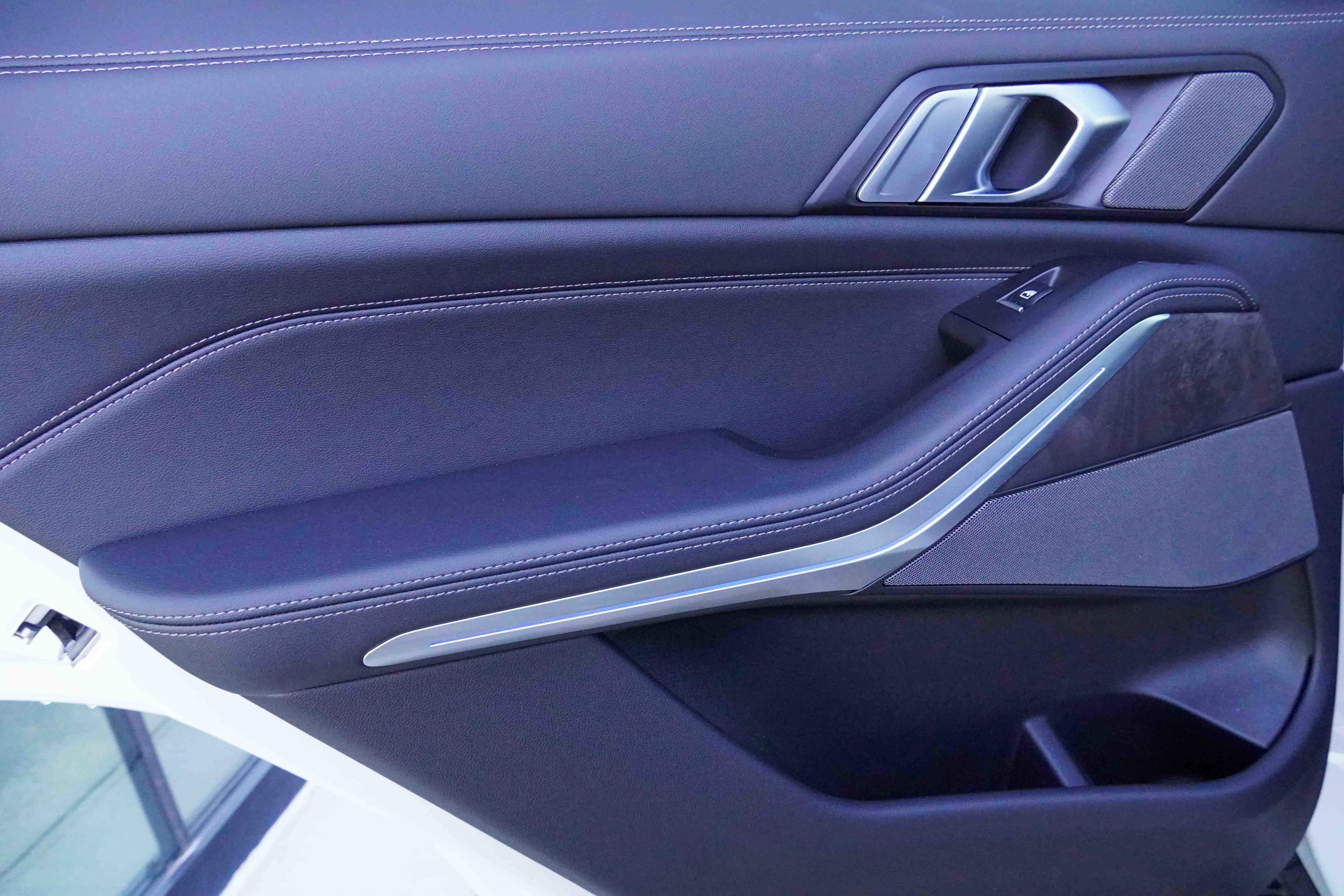 Used 2025 BMW X5 sDrive40i w/ Premium Package image 32