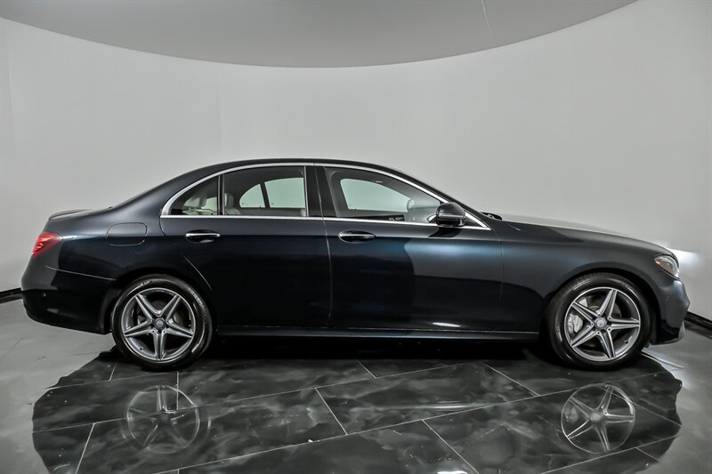 Used 2017 Mercedes-Benz E 300 4MATIC image 10