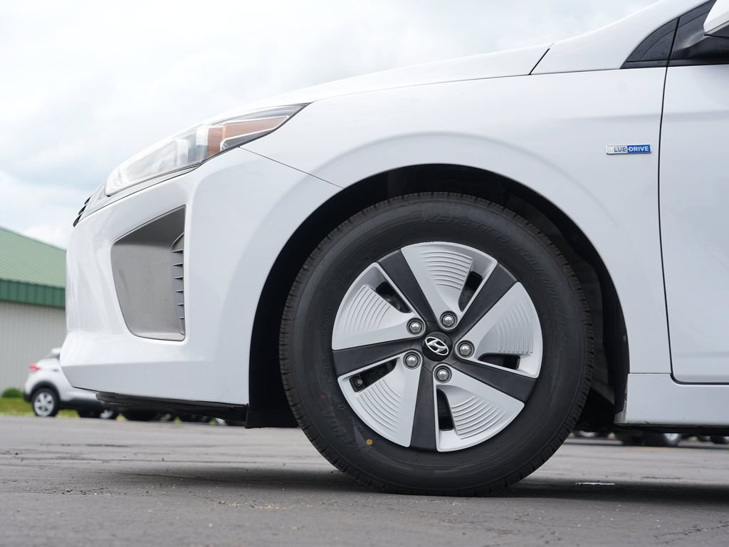 Used 2018 Hyundai Ioniq Blue FWD image 11