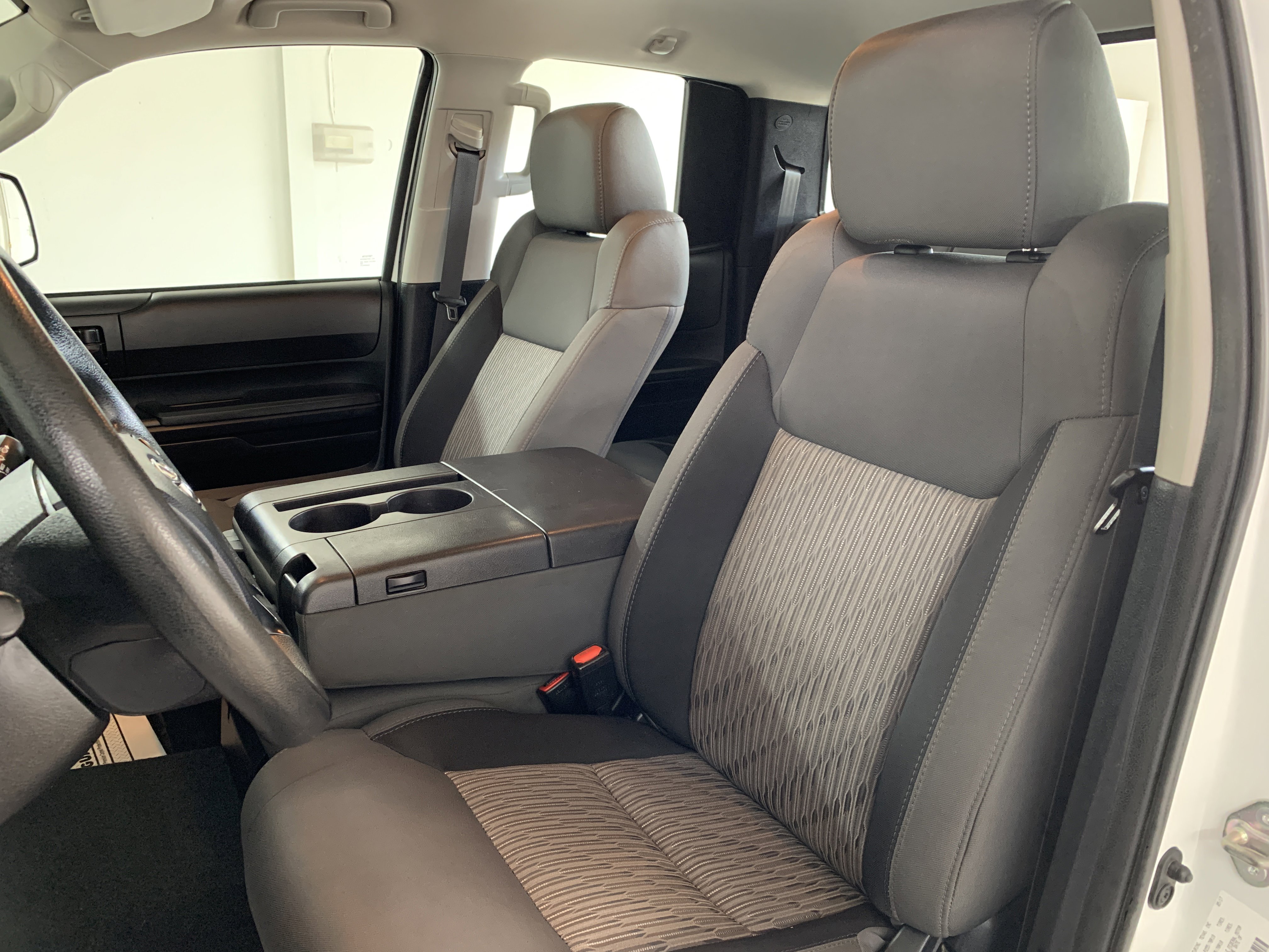 Used 2017 Toyota Tundra SR image 14