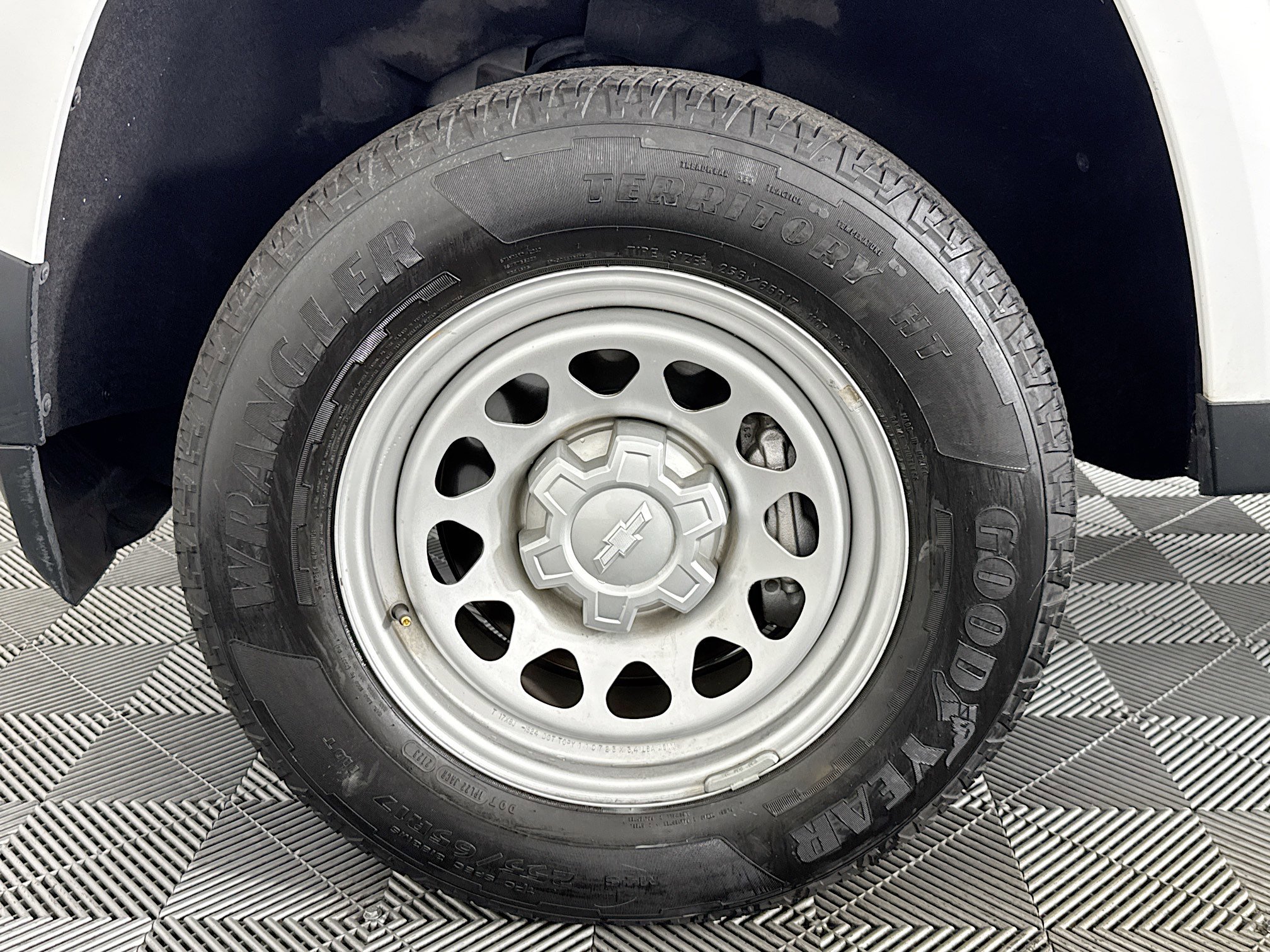 Used 2023 Chevrolet Colorado W/T w/ Safety Package image 37