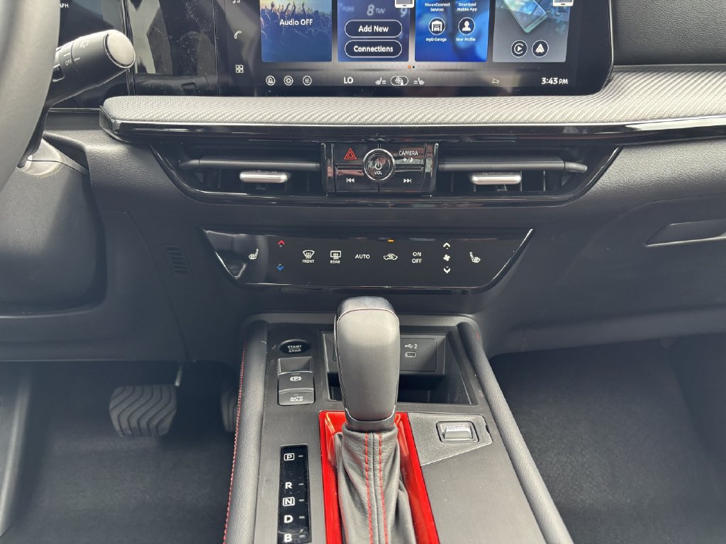 New 2026 Nissan Kicks SR w/ Cold Weather Package AWD/4WD image 19