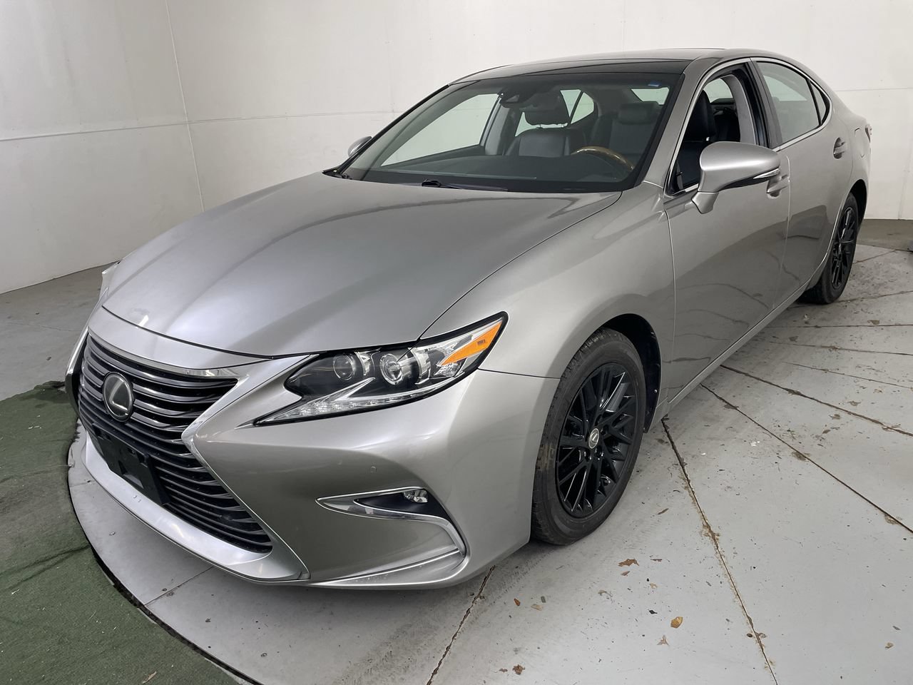 Used 2017 Lexus ES 350 FWD image 4