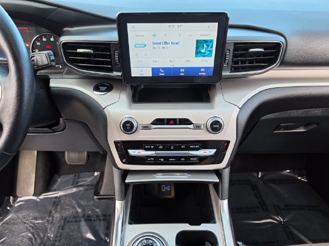 Used 2024 Ford Explorer XLT w/ Equipment Group 202A AWD/4WD image 27