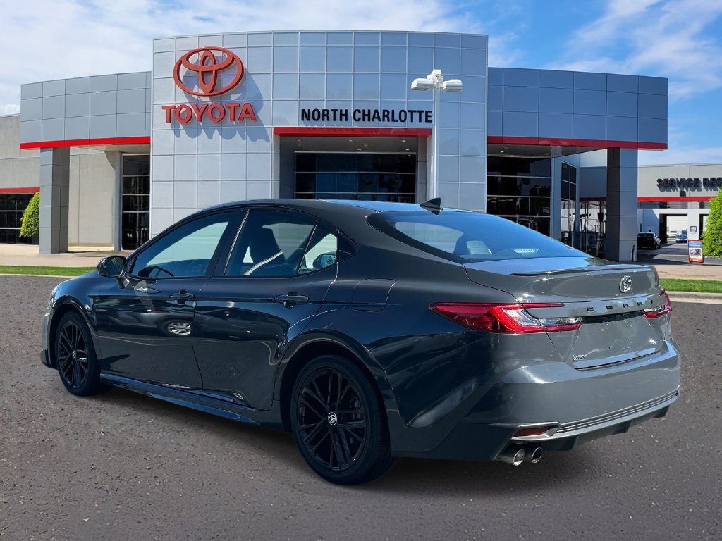 Used 2025 Toyota Camry SE FWD image 5