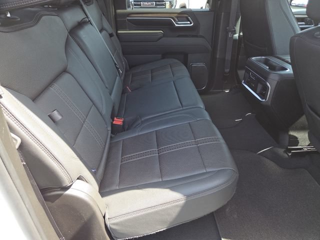 Used 2025 Chevrolet Silverado 2500 High Country w/ High Country Premium Package AWD/4WD image 23