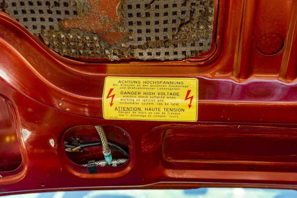 Used 1986 Porsche 944 Turbo image 84