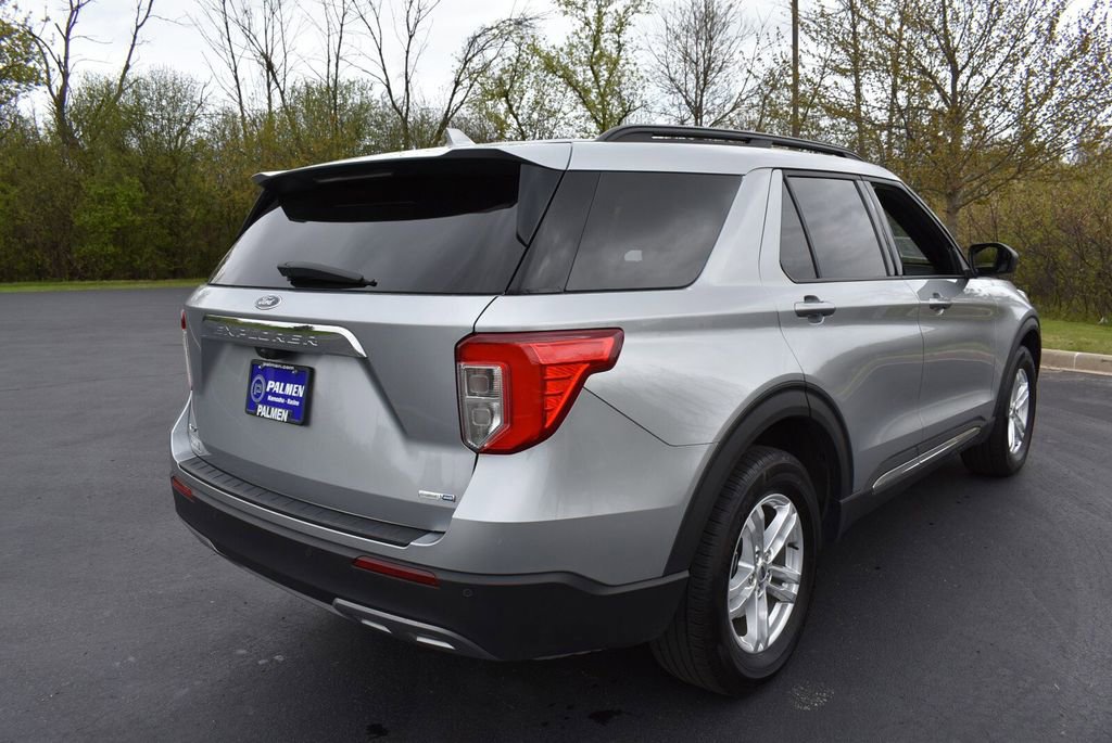 Used 2020 Ford Explorer XLT w/ Equipment Group 202A AWD/4WD image 5