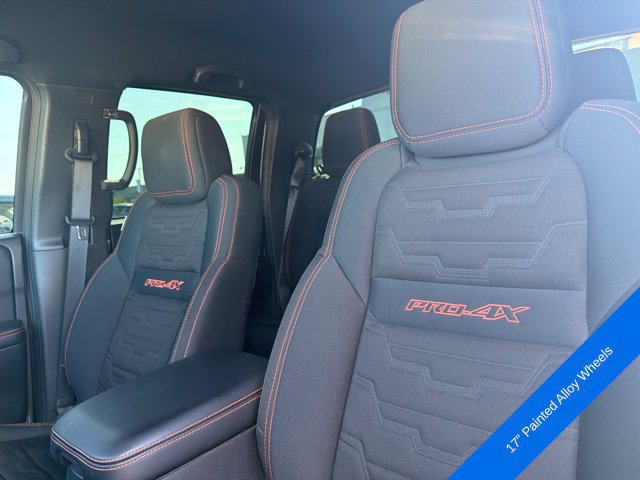 Used 2025 Nissan Frontier PRO-4X AWD/4WD image 15