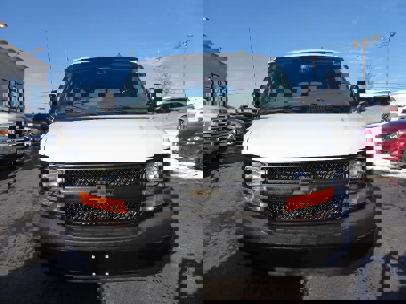 Used 2017 Chevrolet Express 2500 LS image 2