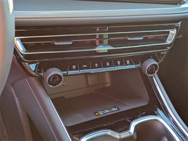 New 2026 Chevrolet Traverse LT w/ Driver Confidence Package image 21