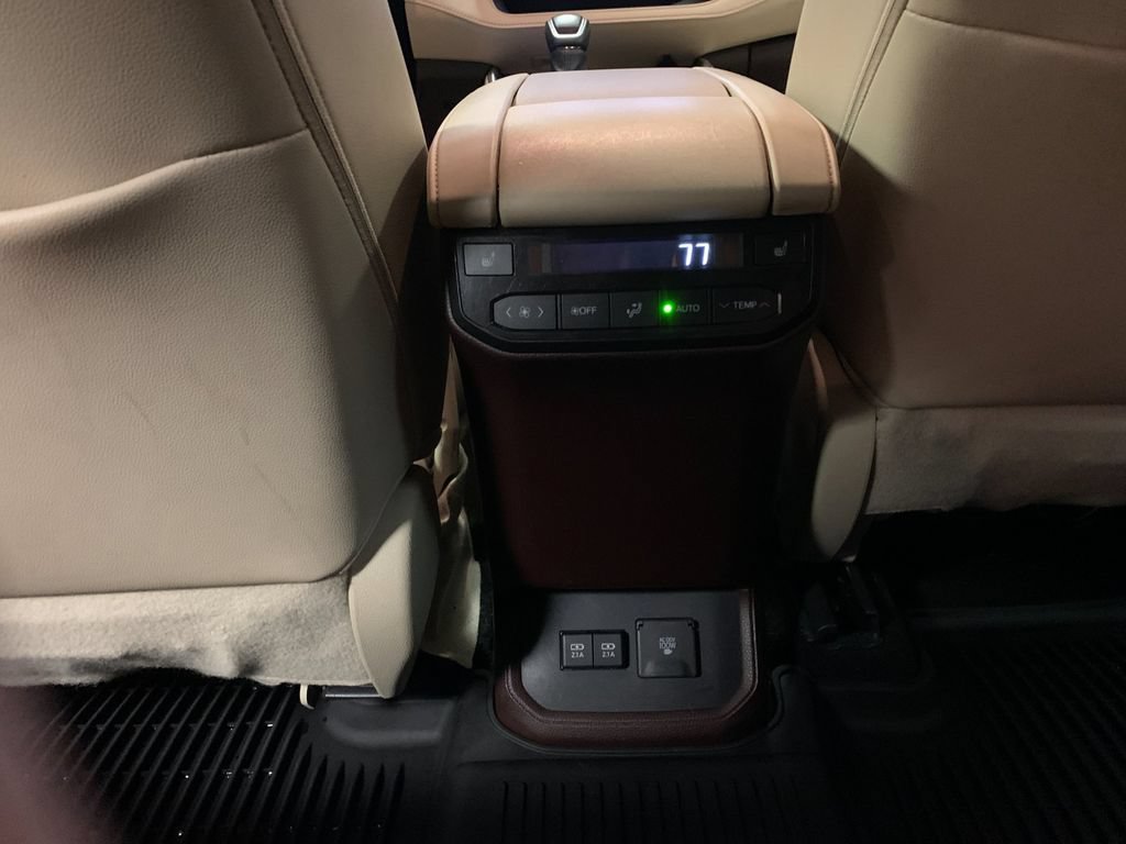 Used 2020 Toyota Highlander Platinum AWD/4WD image 15