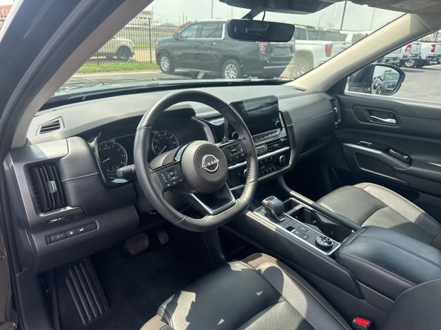 Used 2023 Nissan Pathfinder SL image 11