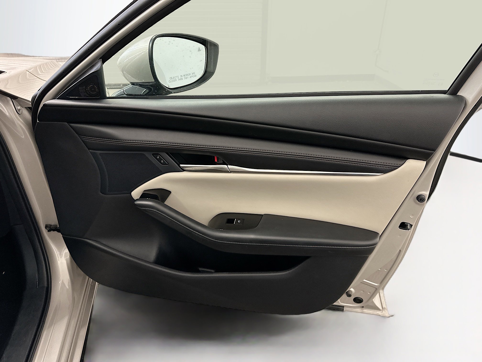 Used 2025 MAZDA MAZDA3 s image 34