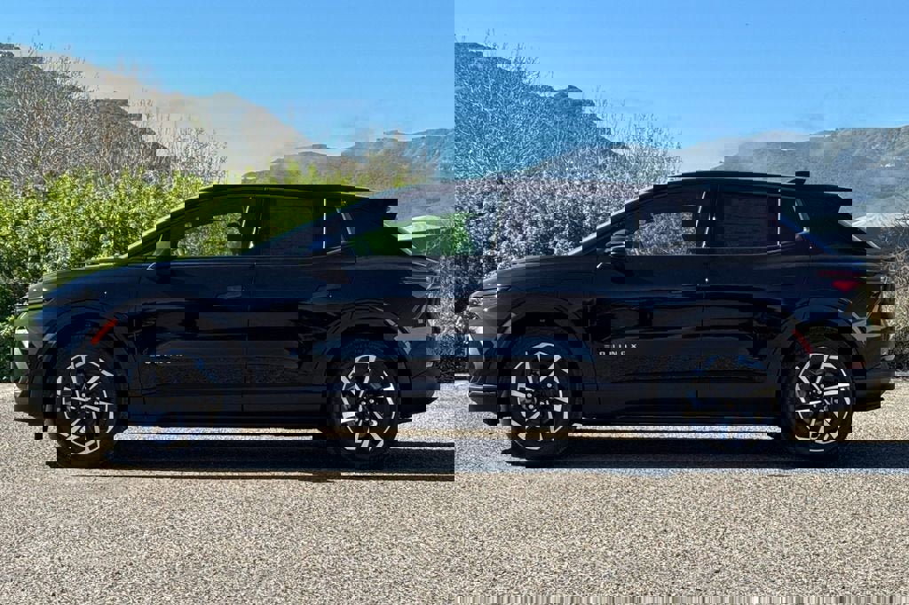 New 2026 Chevrolet Equinox EV LT image 7