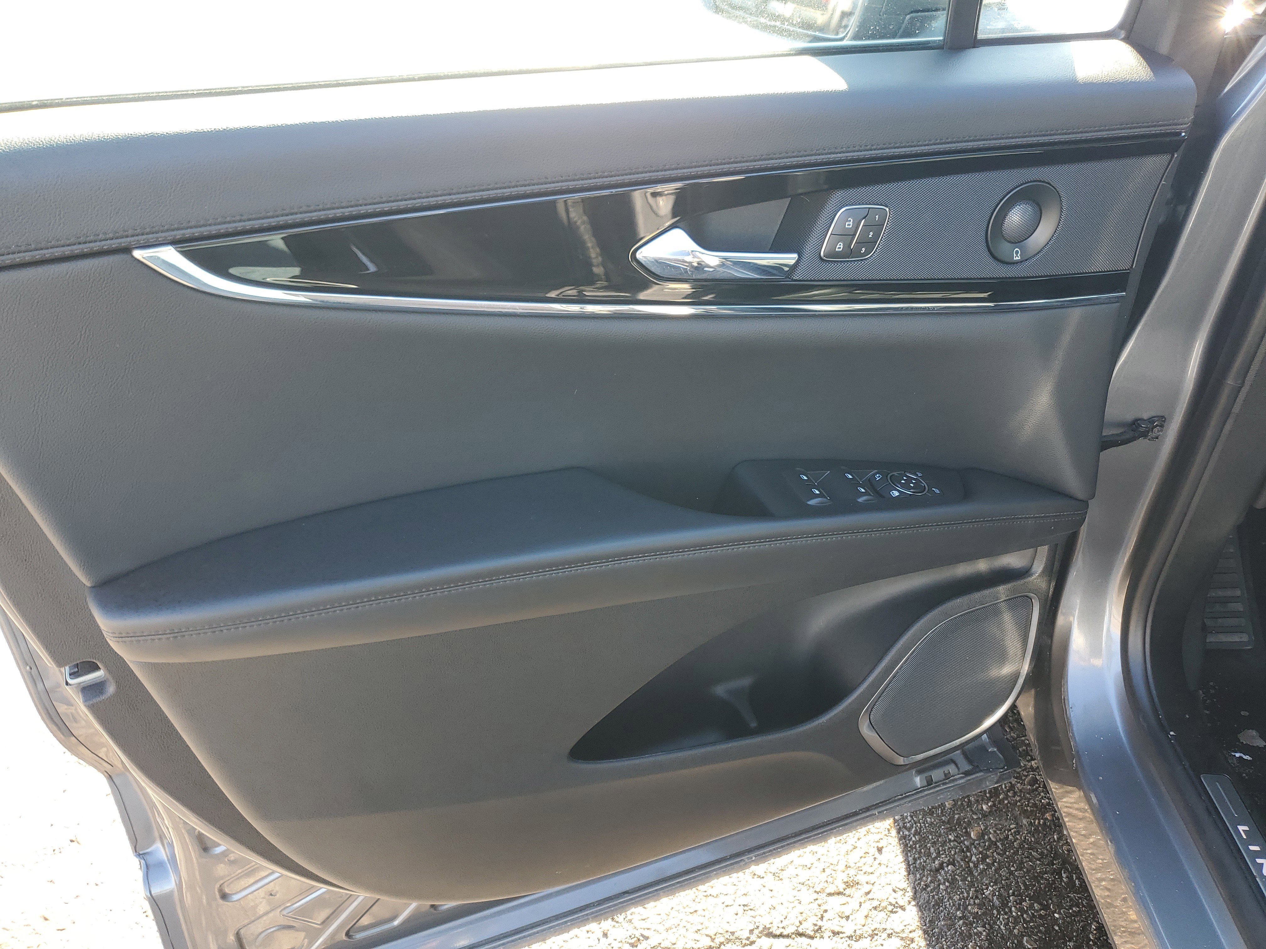 Certified 2023 Lincoln Nautilus Reserve w/ Equipment Group 201A image 10