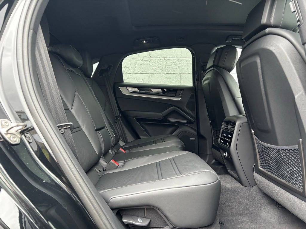 New 2026 Porsche Cayenne Coupe image 13