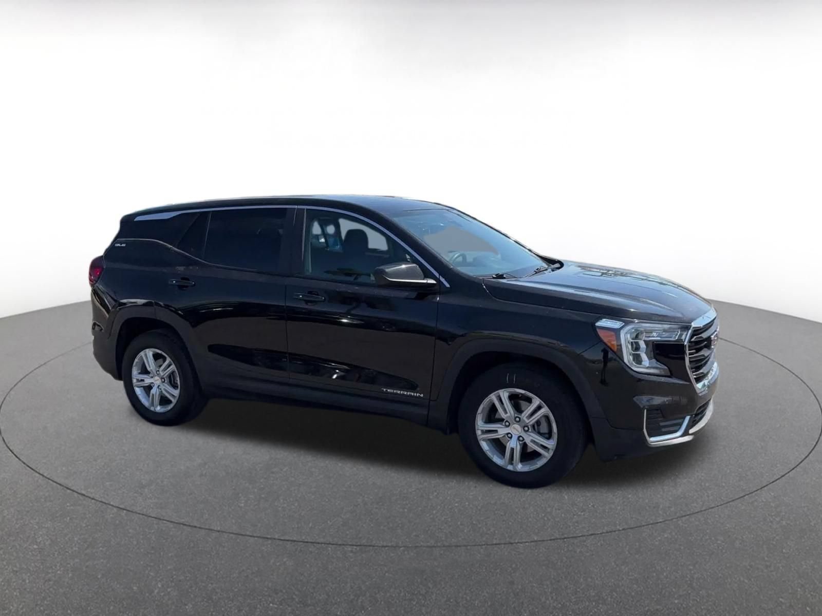 Used 2024 GMC Terrain SLE FWD video 2
