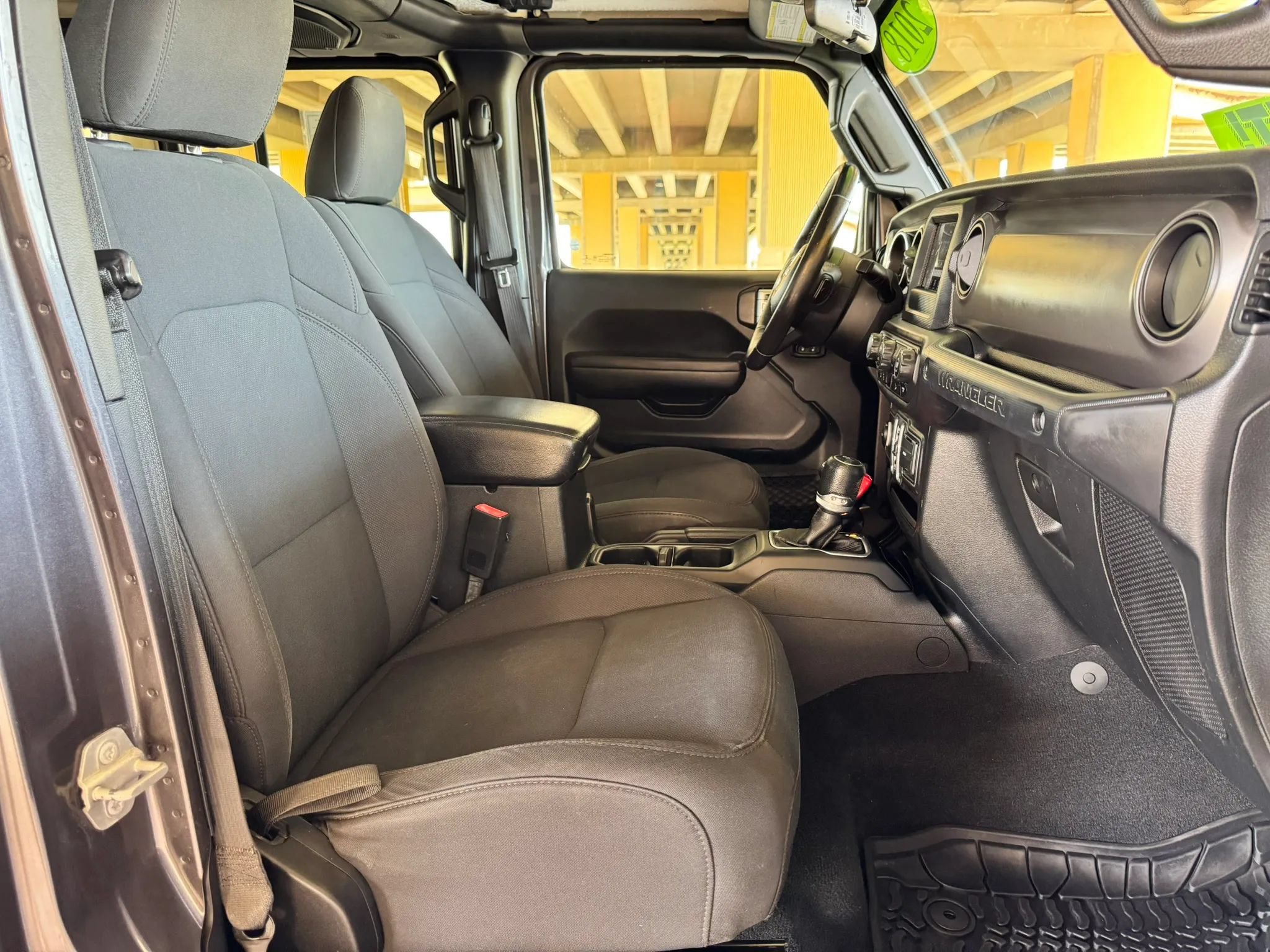 Used 2018 Jeep Wrangler Unlimited Sport S AWD/4WD image 26