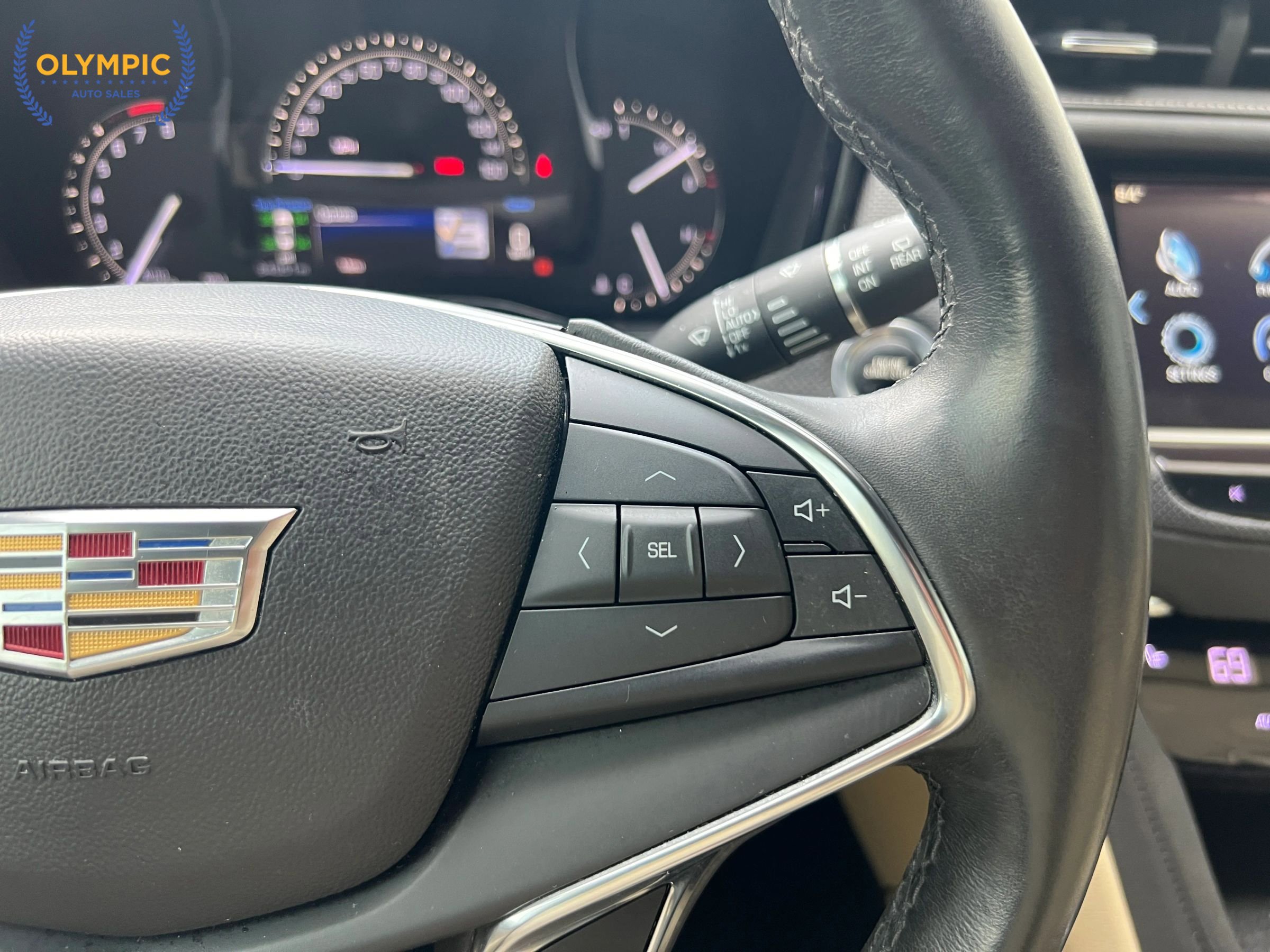 Used 2017 Cadillac XT5 Luxury w/ Driver Awareness Package FWD image 25