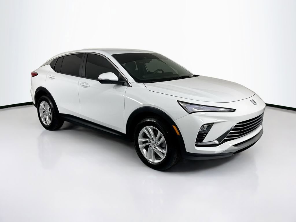 Used 2025 Buick Envista Preferred w/ Convenience II Package FWD image 3