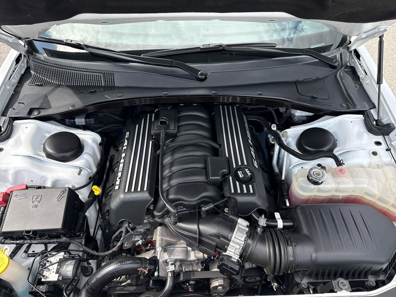 Used 2023 Chrysler 300 C RWD image 57