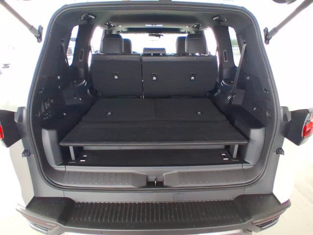 New 2026 Lexus LX 700h Luxury AWD/4WD image 25