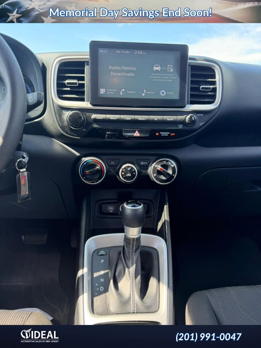 Used 2024 Hyundai Venue SE FWD image 45