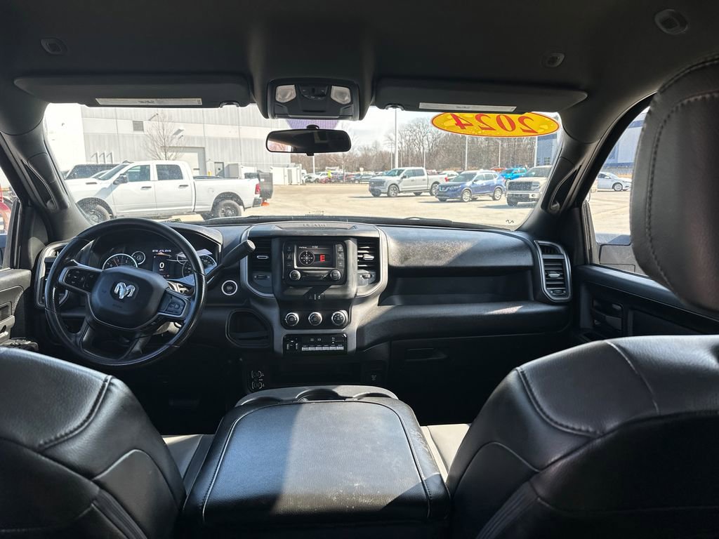 Used 2024 RAM 3500 Tradesman w/ Chrome Appearance Group image 28