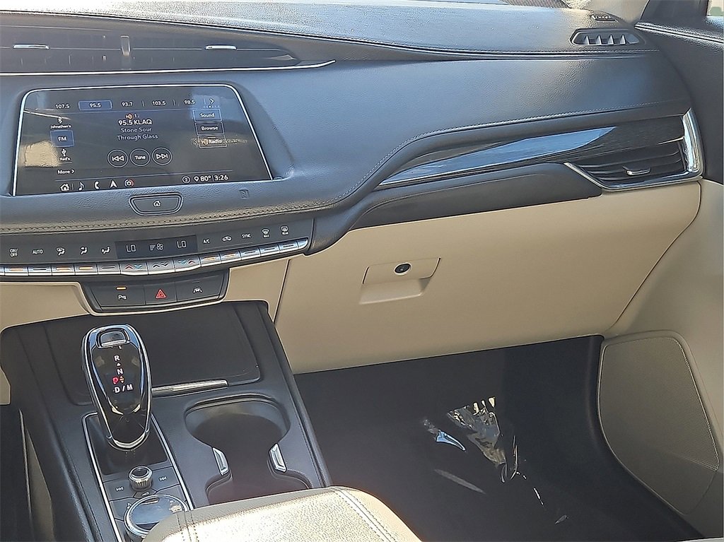 Used 2020 Cadillac XT4 Premium Luxury w/ Driver Awareness Package image 17